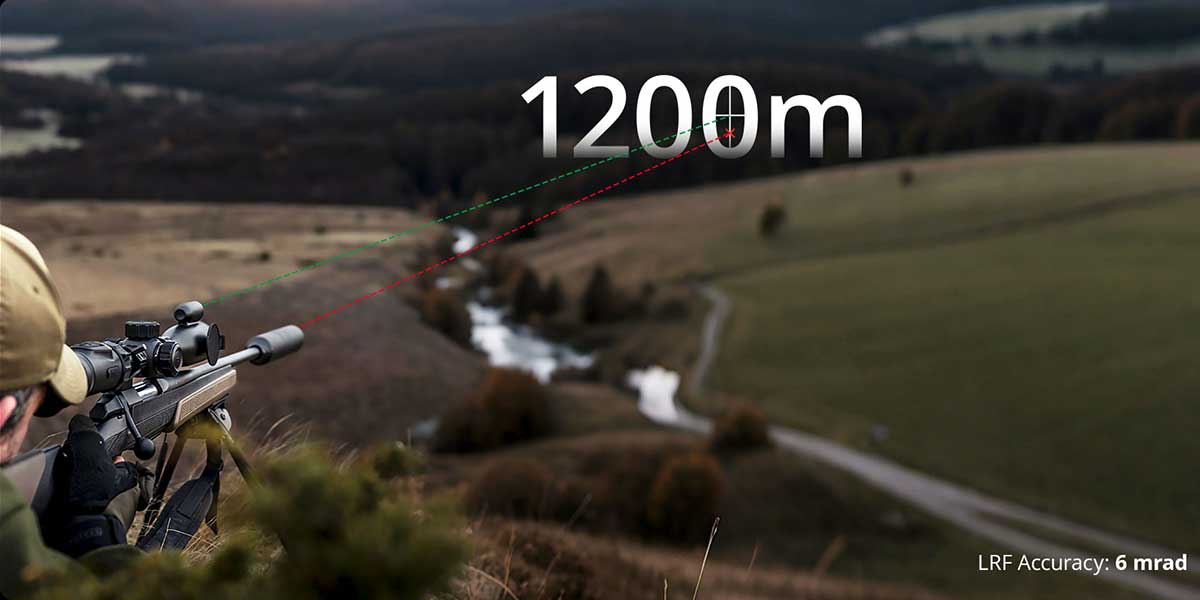 HIKMICRO ALPEX PRO A50PL mit integriertem Laser-Entfernungsmesser (LRF) zur präzisen Distanzmessung bis 1200 Meter für weite Schüsse im Feldrevier