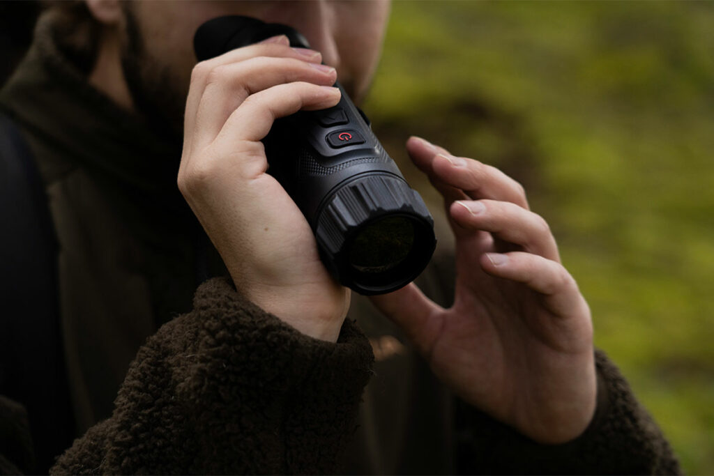 Wärmebild Handgerät für Jäger bei Pirsch und Revierkontrolle